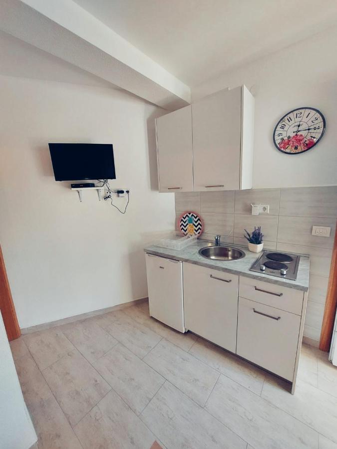 Apartmani Butigan-Tiha Luka ネウム エクステリア 写真