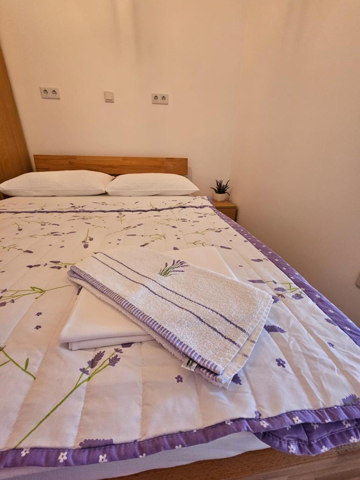 Apartmani Butigan-Tiha Luka ネウム エクステリア 写真